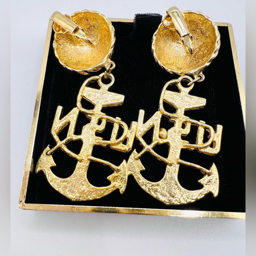 Vintage Gold Tone USN Navy Chief Petty Officer Rope & Anchor Clip On Earrings - Picture 4 of 6